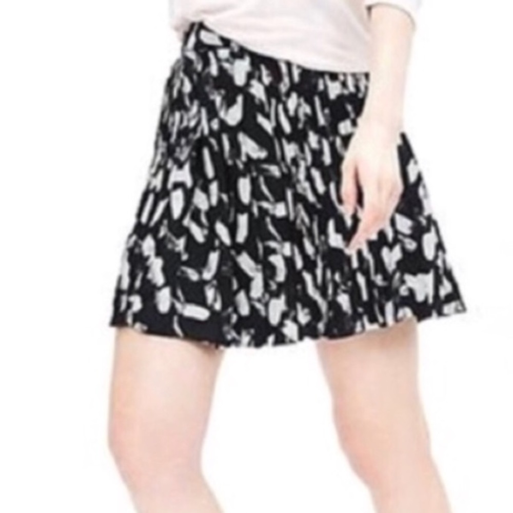Banana Republic Pleated Skirt